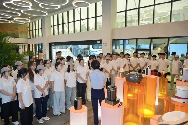 股票king 深入行业前沿、走进产业一线……2025年“鲁助育梦·励志名企行”省级实践活动落幕